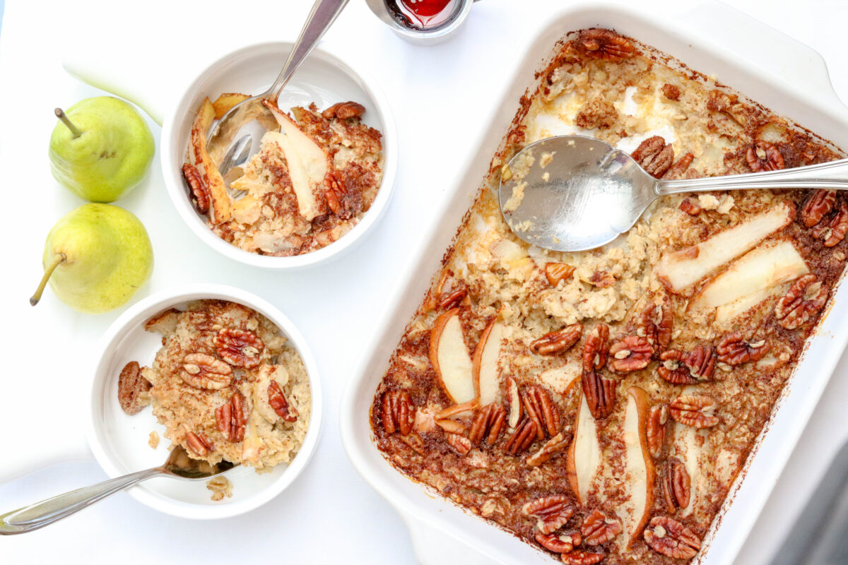 Spiced Pear Oatmeal bake served in white bowls